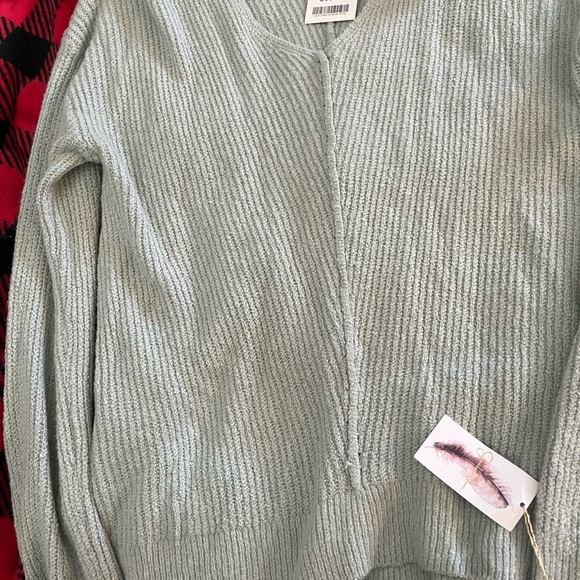 Sage green sweater new - Picture 2 of 4